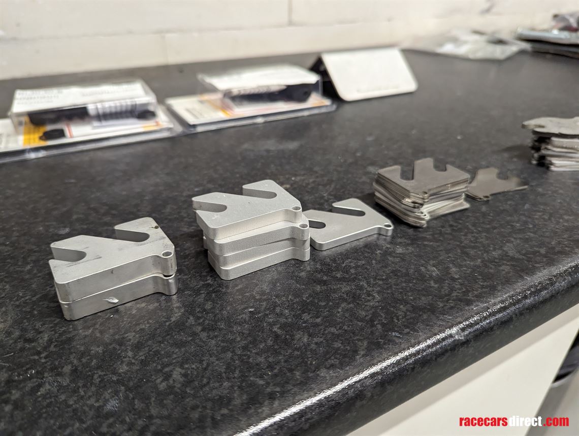 porsche-991-wishbone-shims