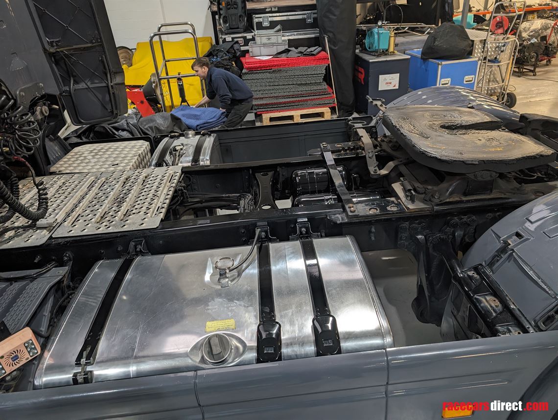 scania-r400-4x2-tractor-unit