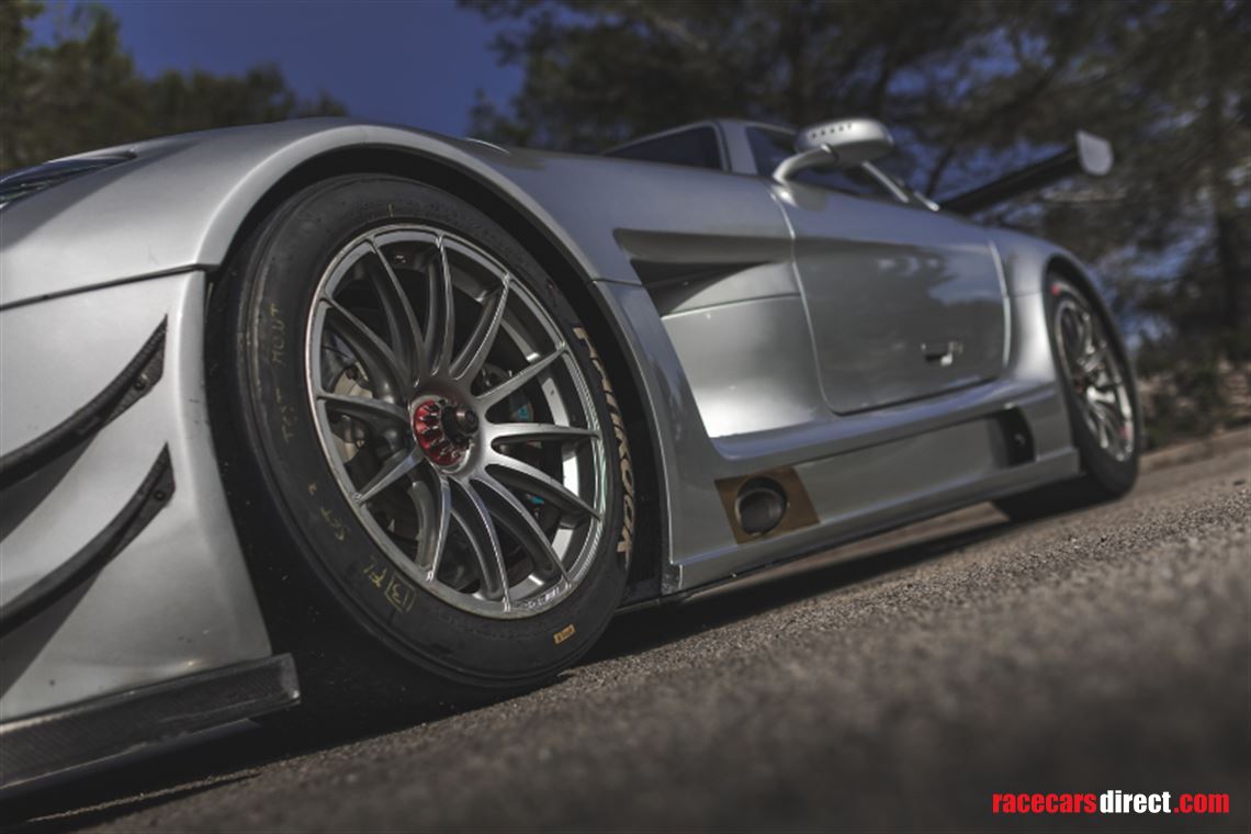 sold-2011-mercedes-sls-amg-gt3