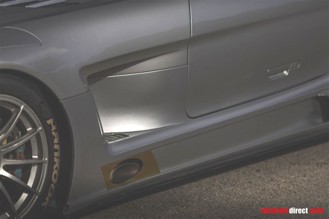 sold-2011-mercedes-sls-amg-gt3