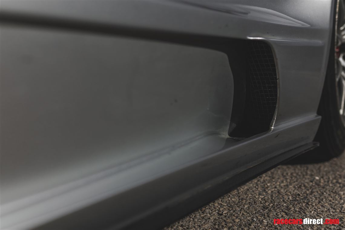 sold-2011-mercedes-sls-amg-gt3