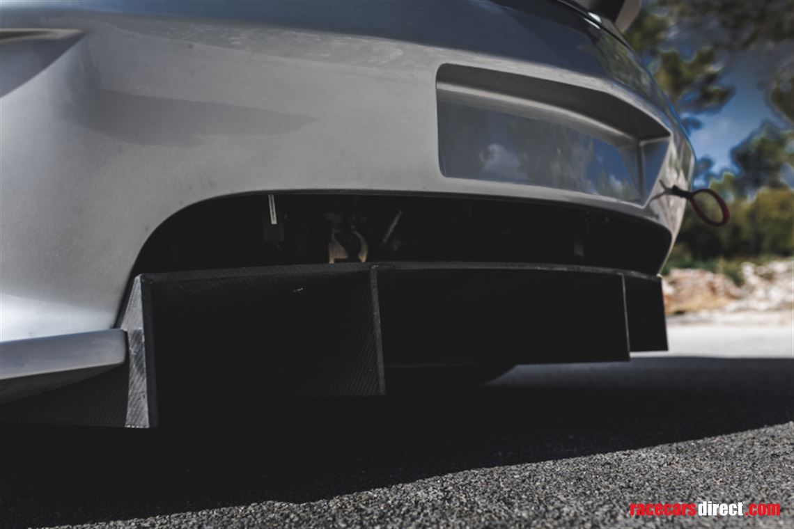 sold-2011-mercedes-sls-amg-gt3