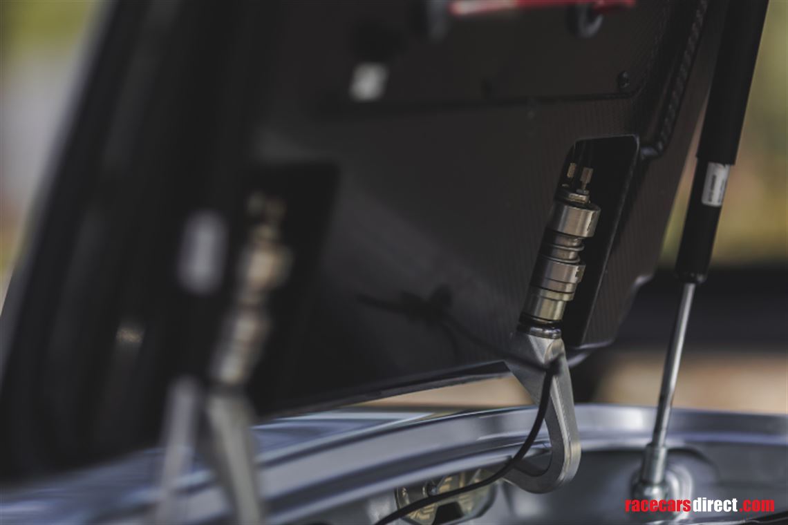 sold-2011-mercedes-sls-amg-gt3