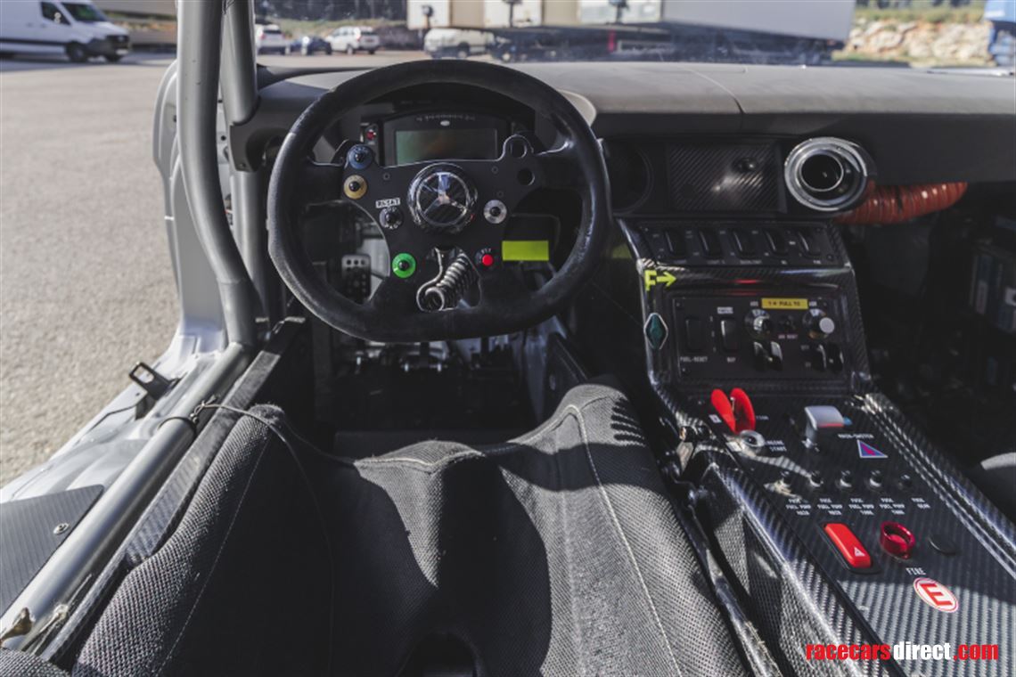 sold-2011-mercedes-sls-amg-gt3