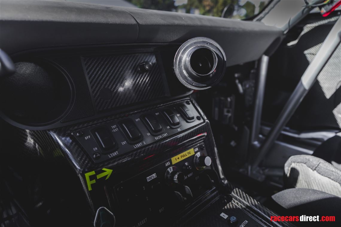 sold-2011-mercedes-sls-amg-gt3