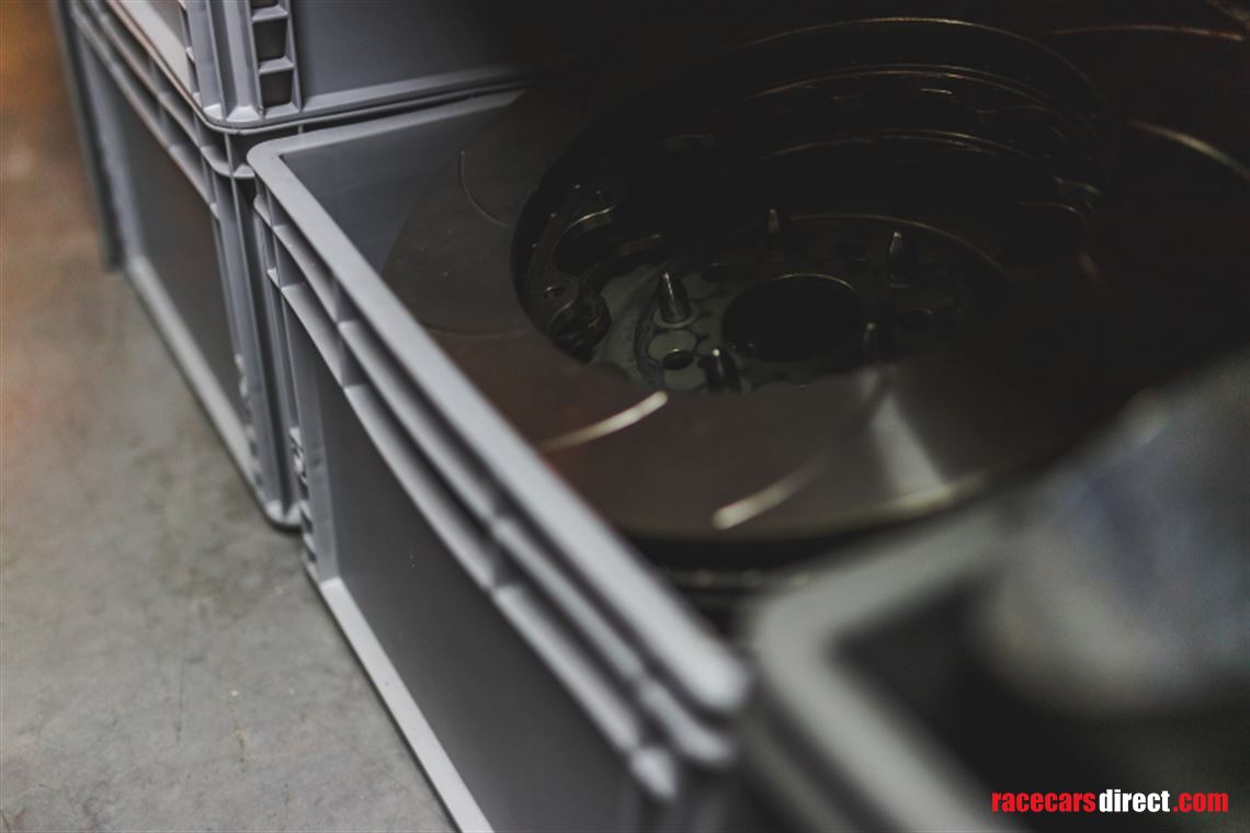 sold-2011-mercedes-sls-amg-gt3