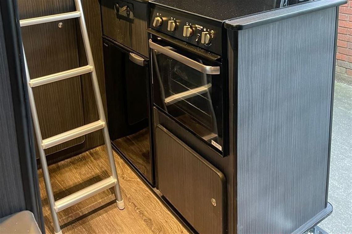 merc-sprinter-race-motorhome-no-vat-4-berth-p