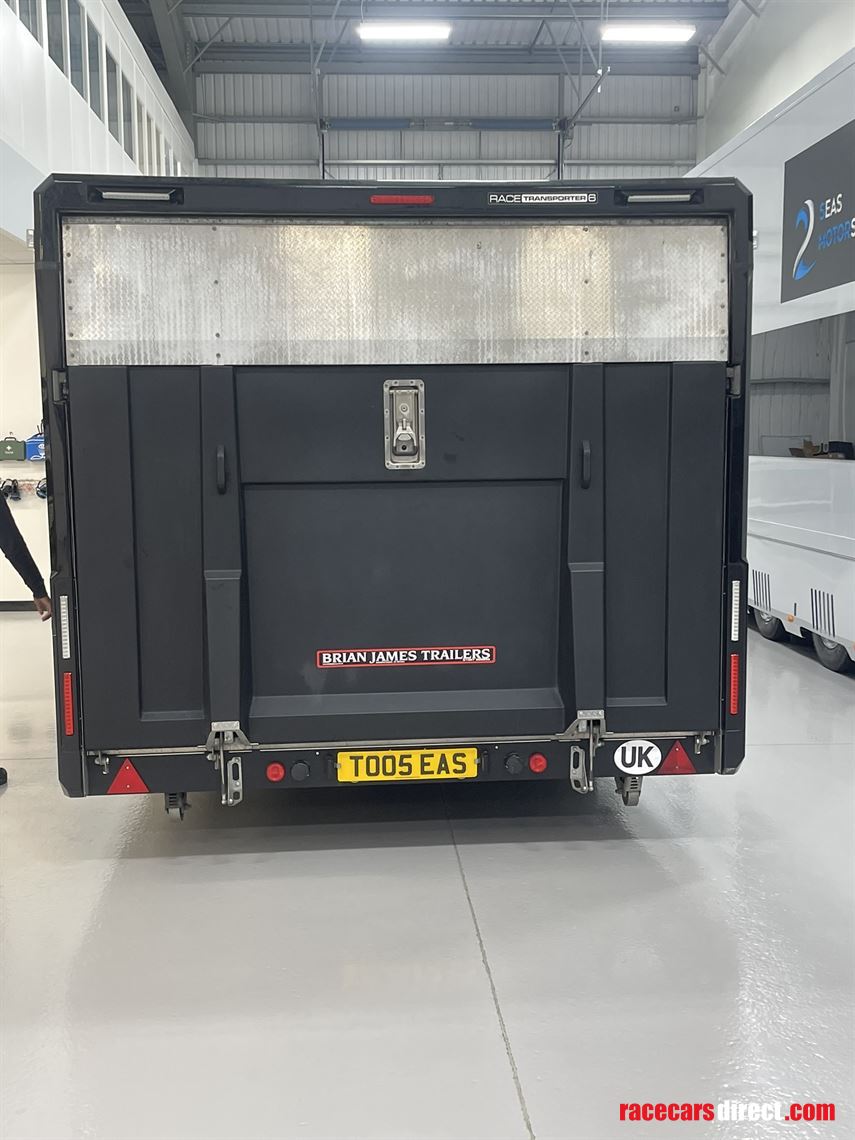 high-spec-brian-james-trailer-rt6---black