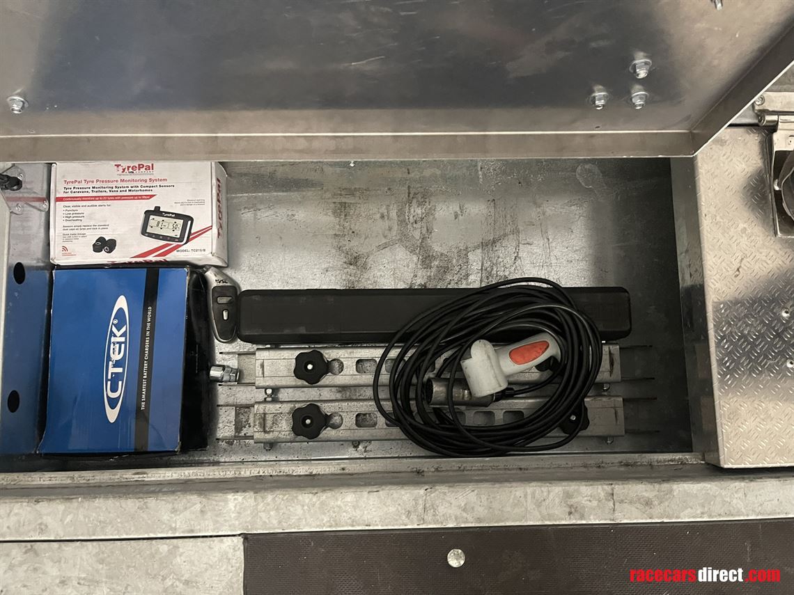 high-spec-brian-james-trailer-rt6---black