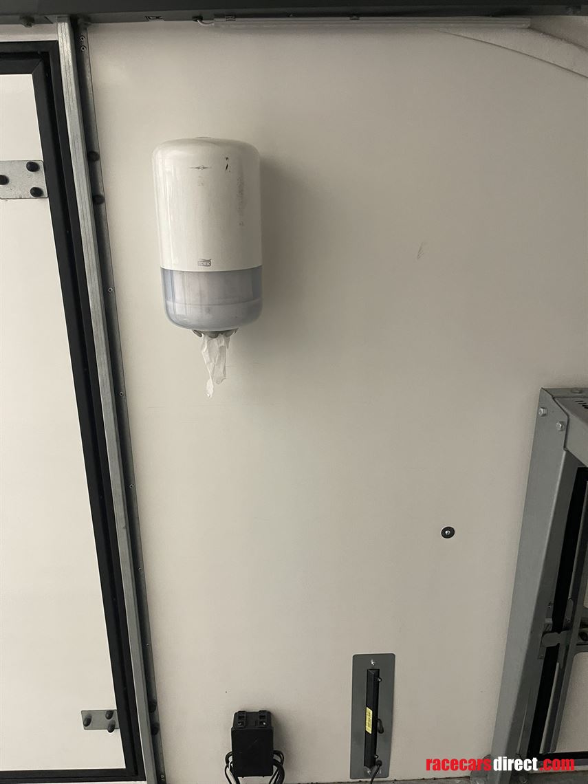 high-spec-brian-james-trailer-rt6---black