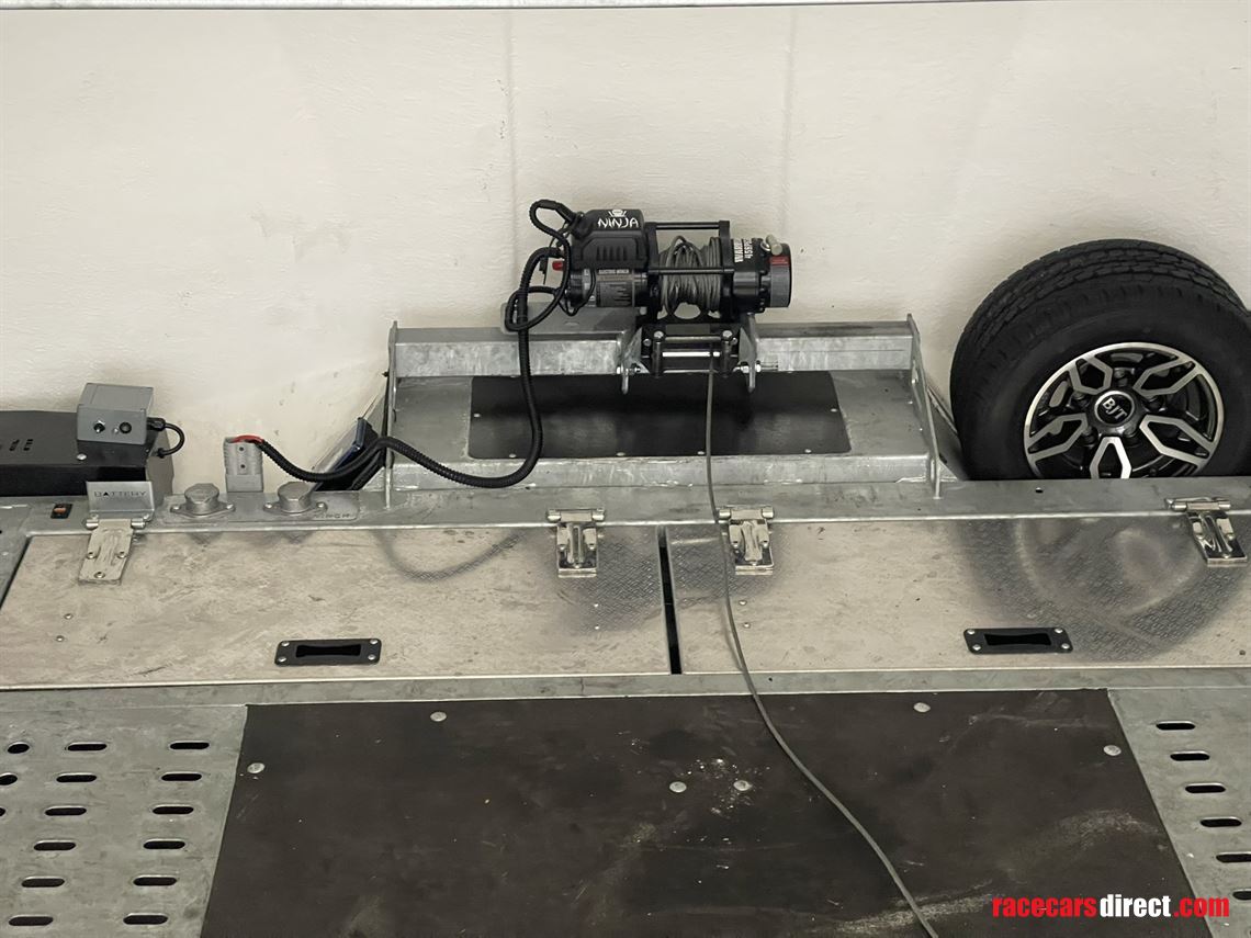 high-spec-brian-james-trailer-rt6---black