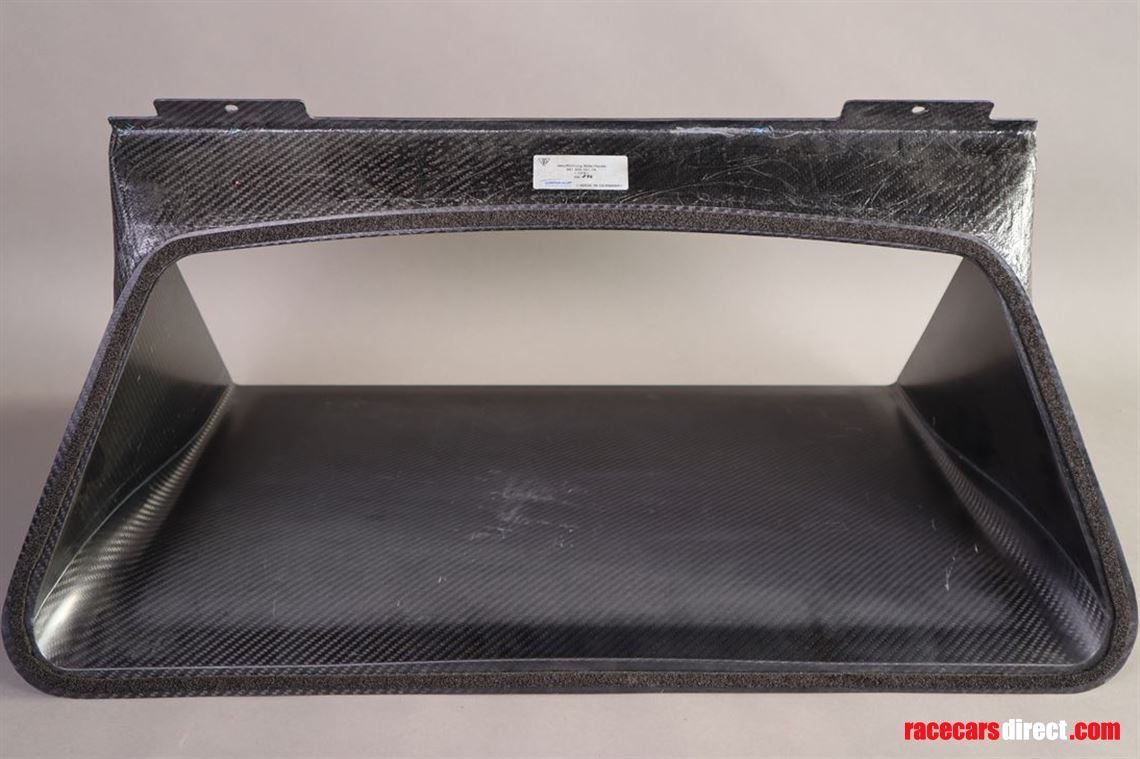 porsche-9911-gt3r-air-routing-middle-lid