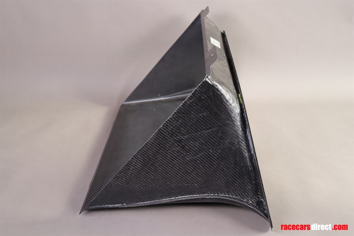 porsche-9911-gt3r-air-routing-middle-lid