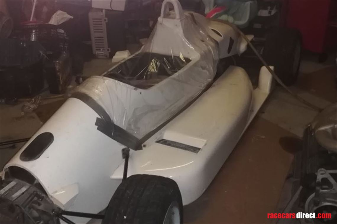 reynard-8333-no-engine-restoration-project