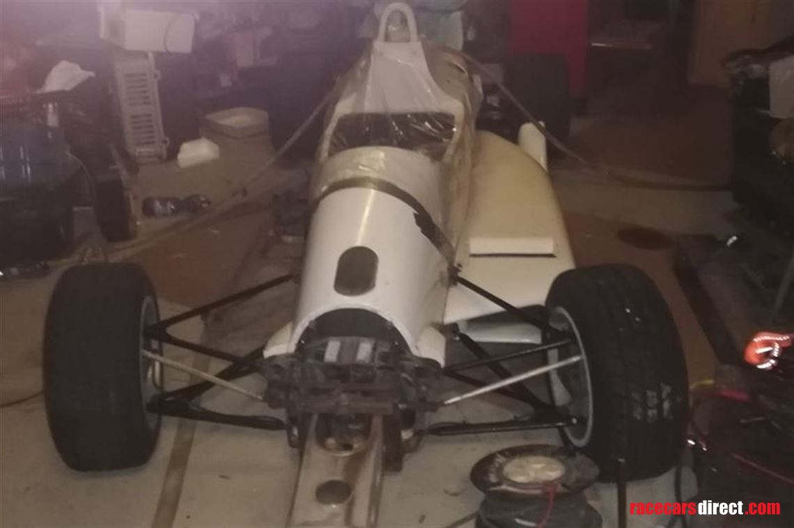 reynard-8333-no-engine-restoration-project