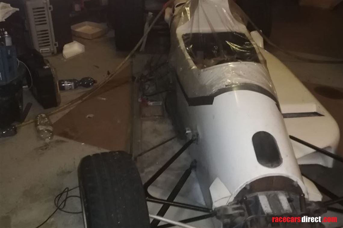 reynard-8333-no-engine-restoration-project