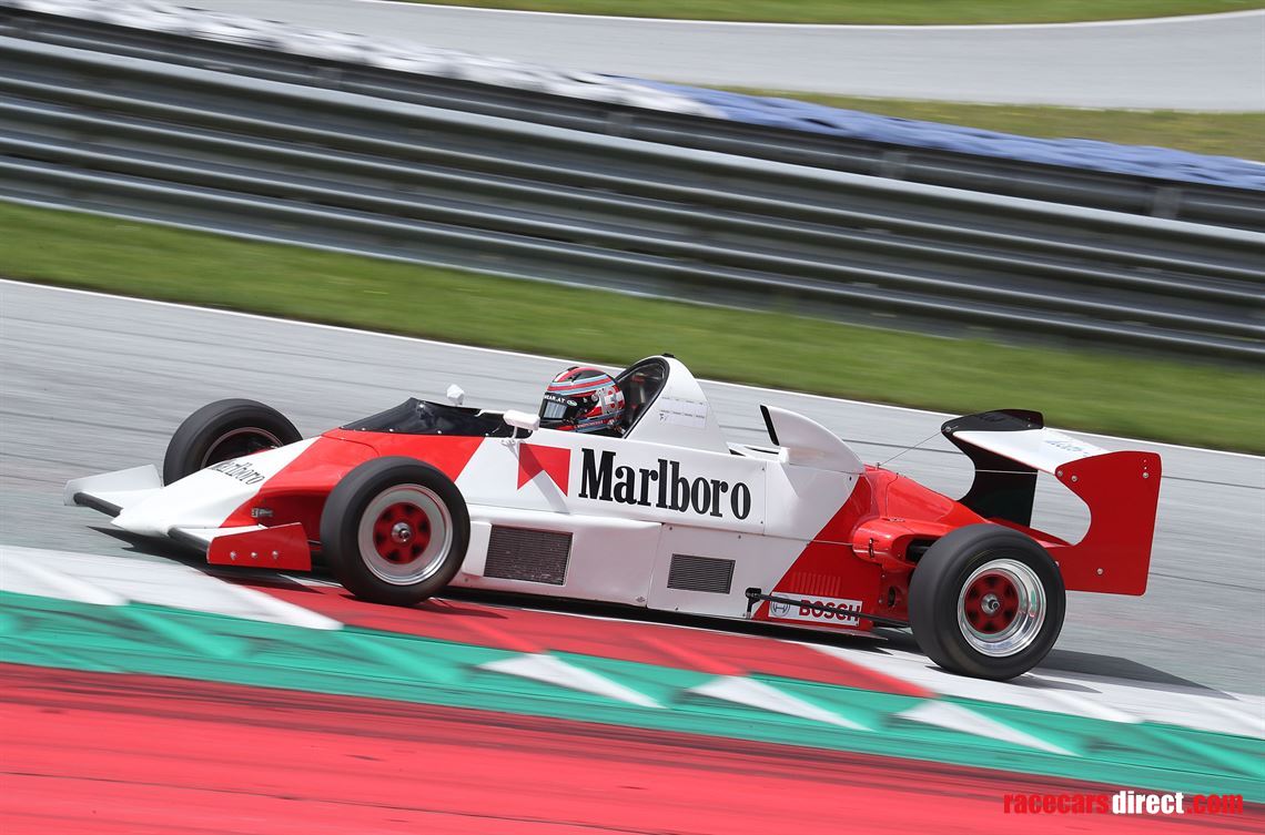 formel-ford-2000-reynard