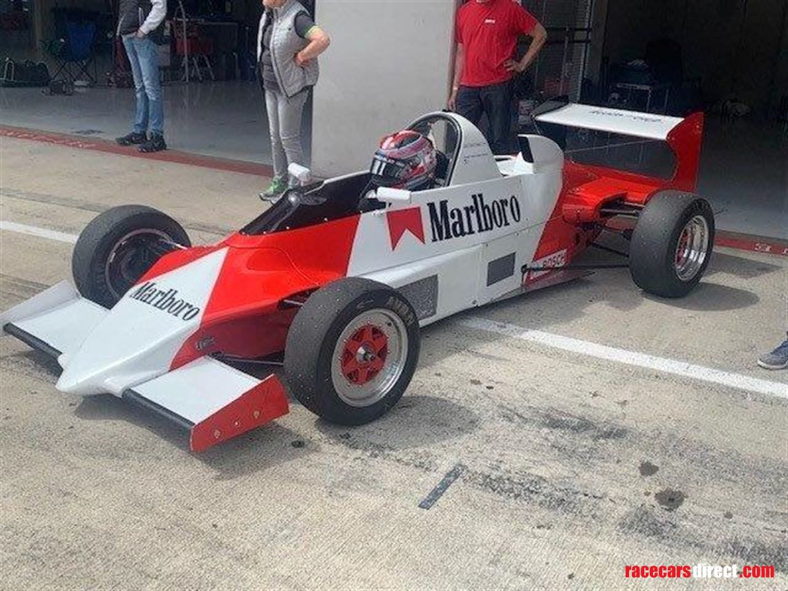 formel-ford-2000-reynard