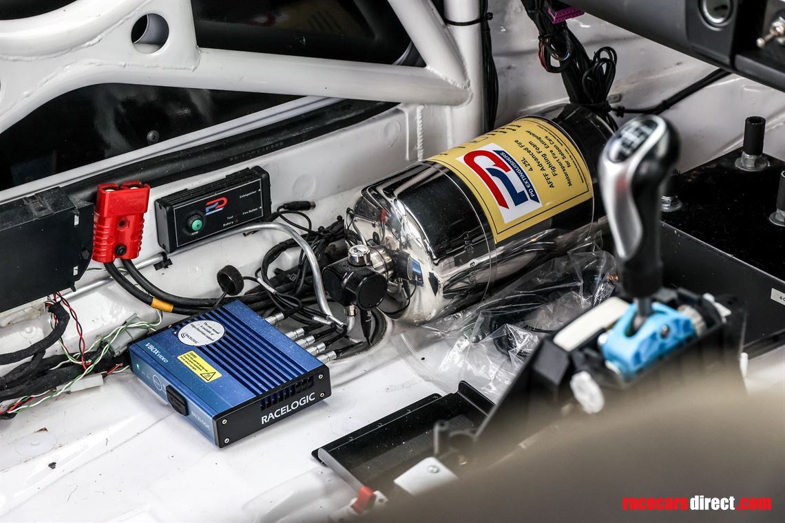 1999-porsche-911-996-c2-race-car