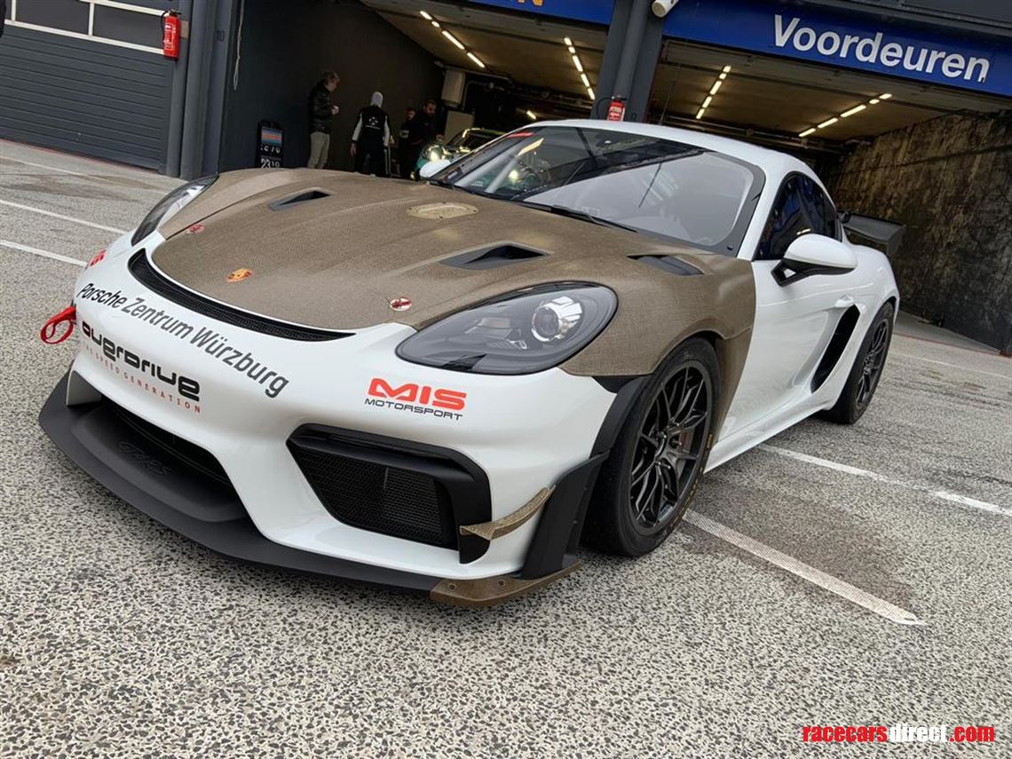 porsche-718-cayman-gt4-rs-clubsport