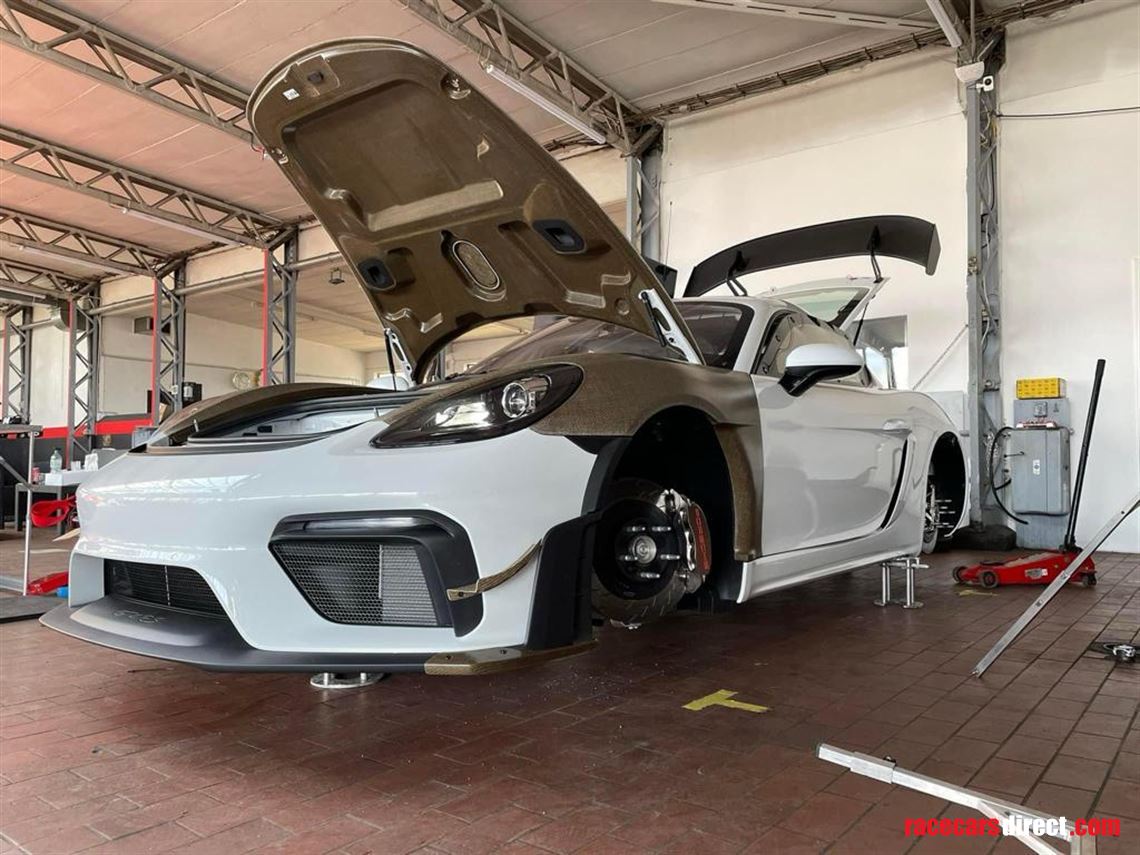 porsche-718-cayman-gt4-rs-clubsport