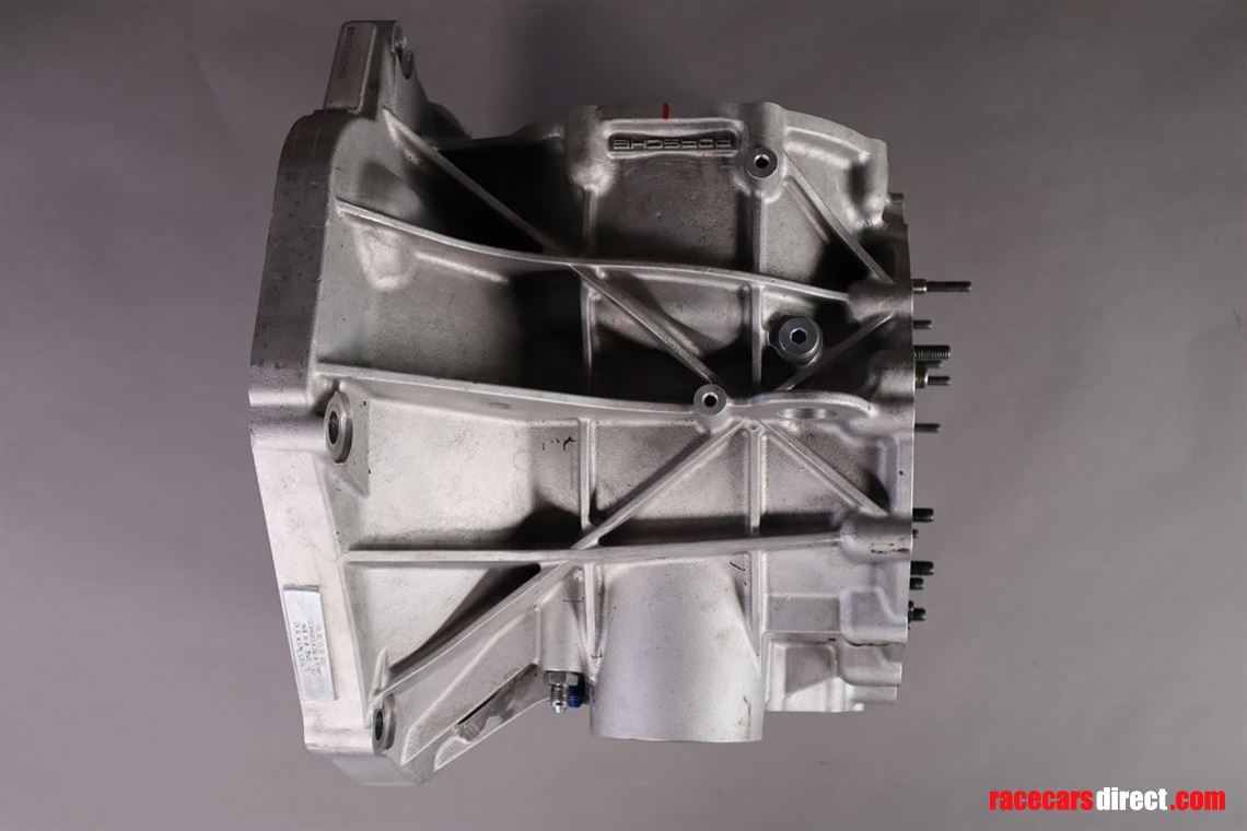 porsche-991-gt3-r-and-9912-cupgearbox-housing
