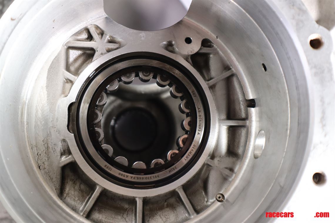 porsche-991-gt3-r-and-9912-cupgearbox-housing