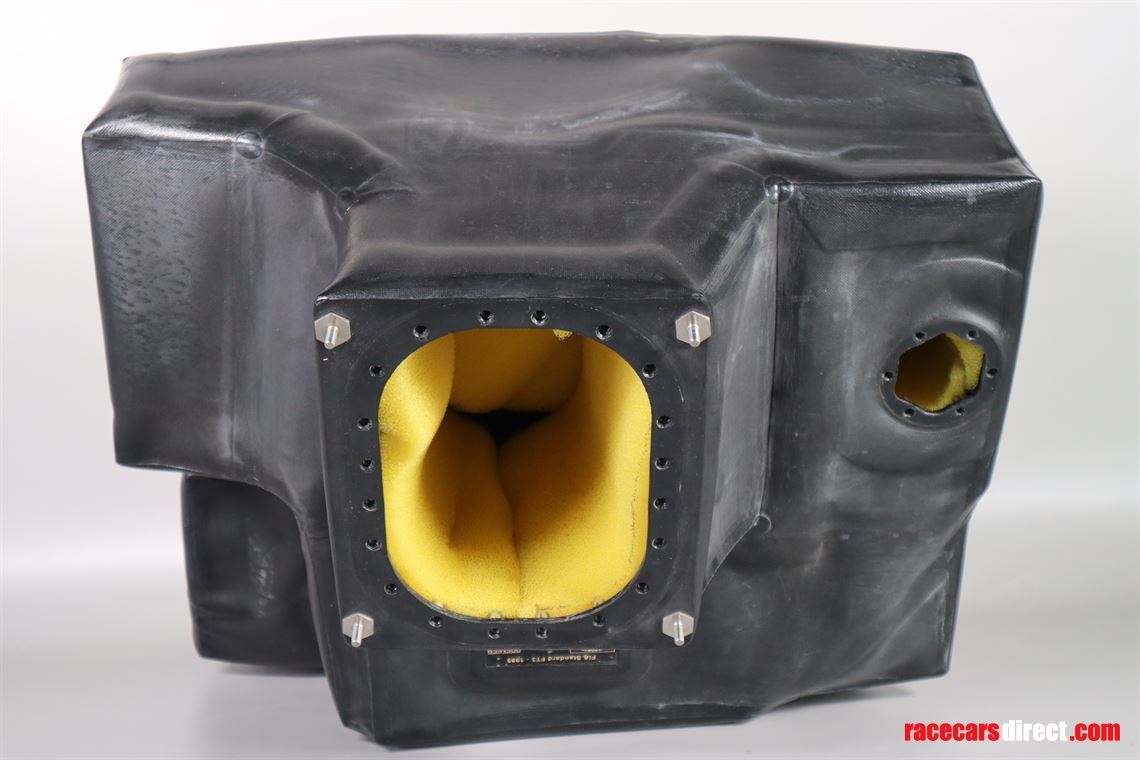 porsche-997-gt3r-premier-racing-tank