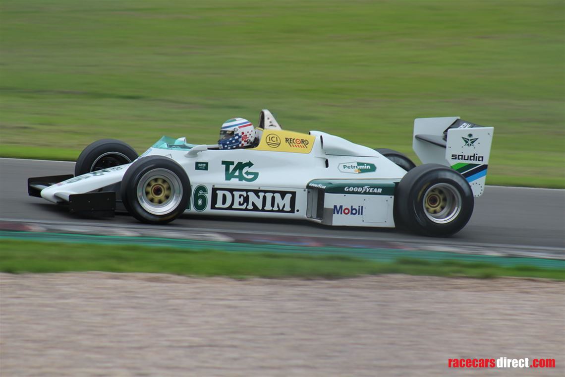 Williams FW08
