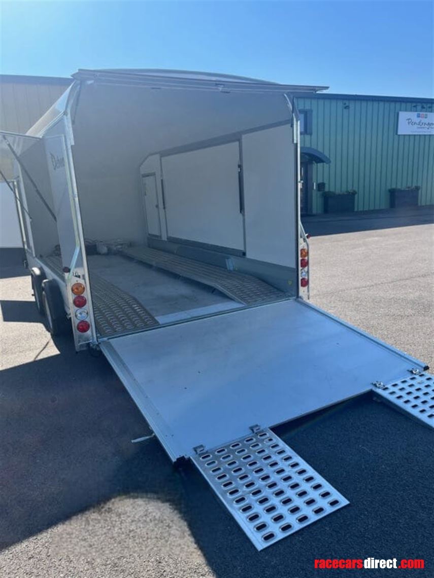 debon-c1000-enclosed-trailer