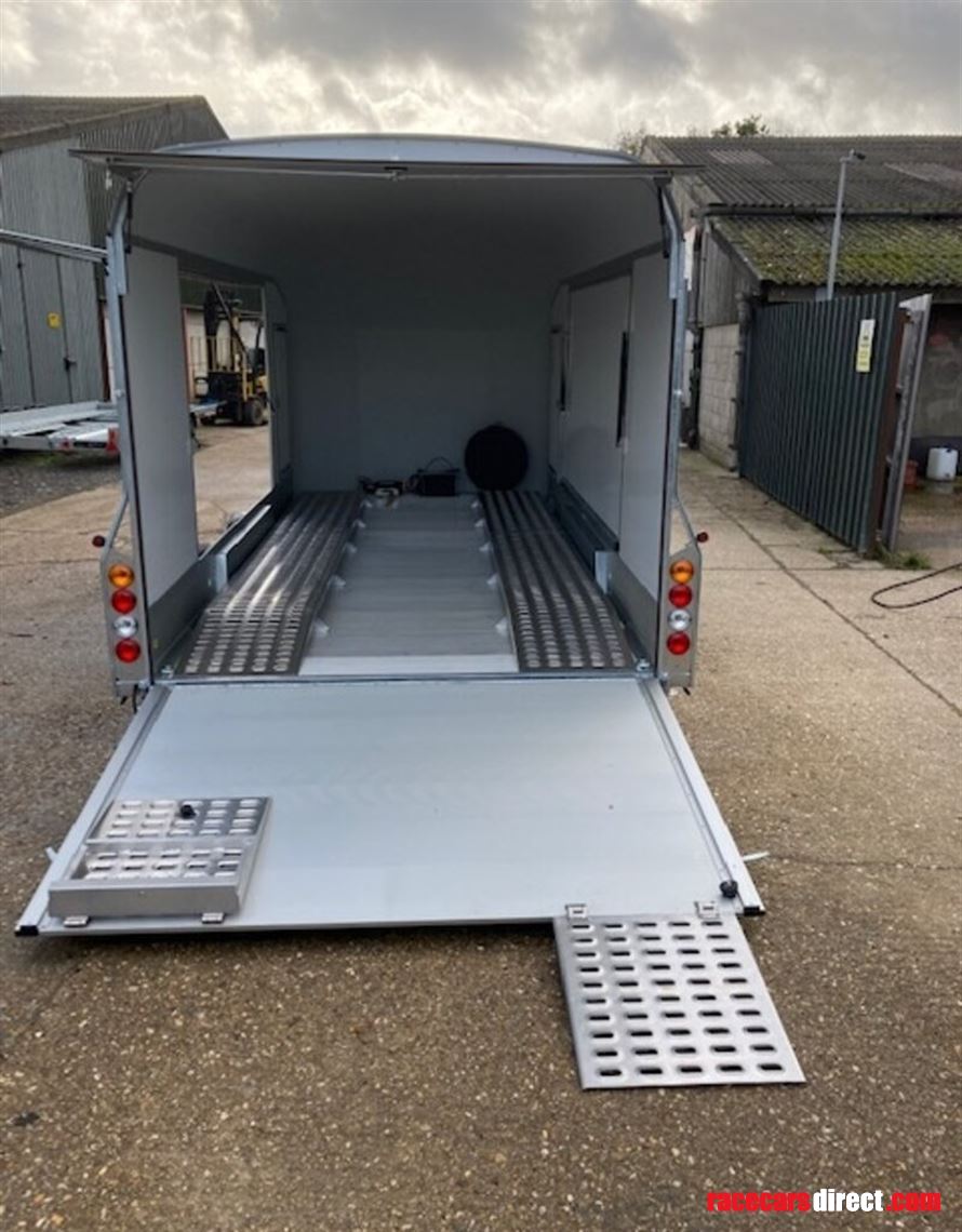 debon-c1000-enclosed-trailer
