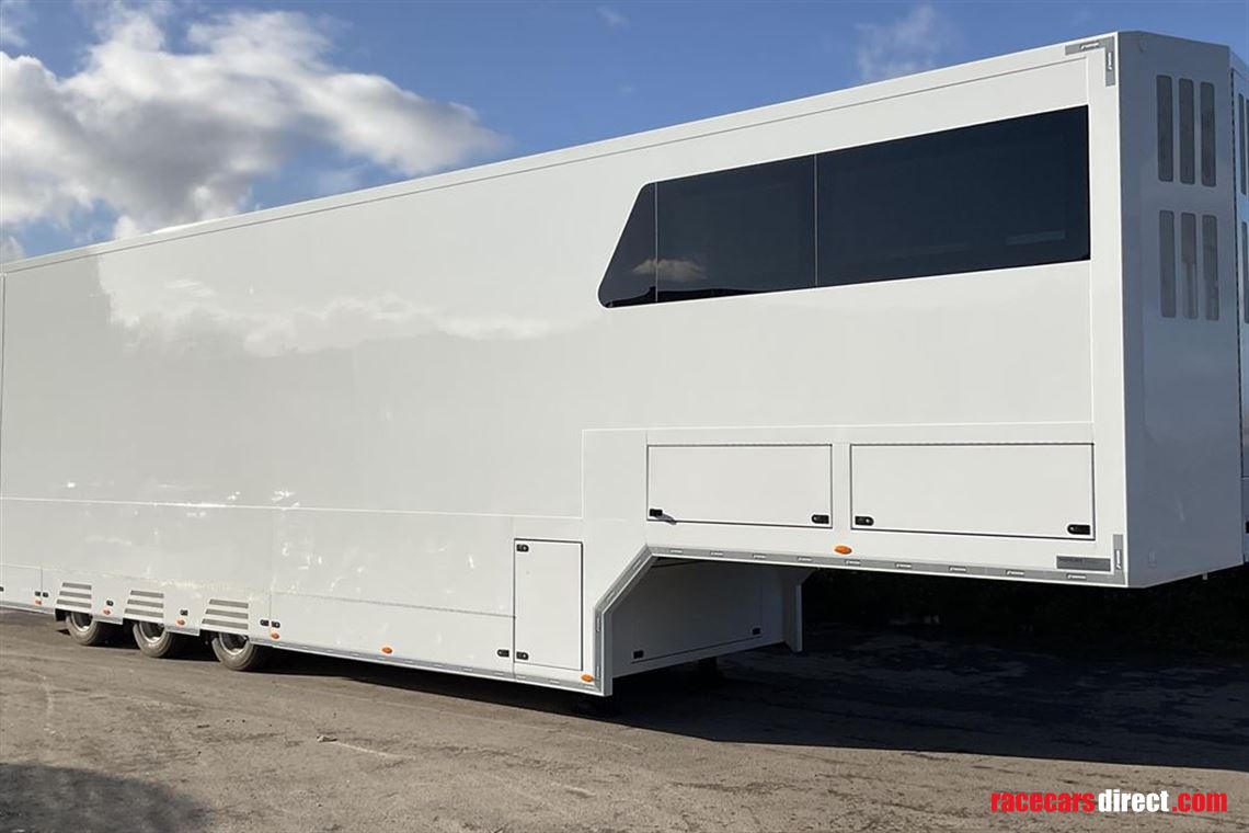 4-car-race-transporter-with-office