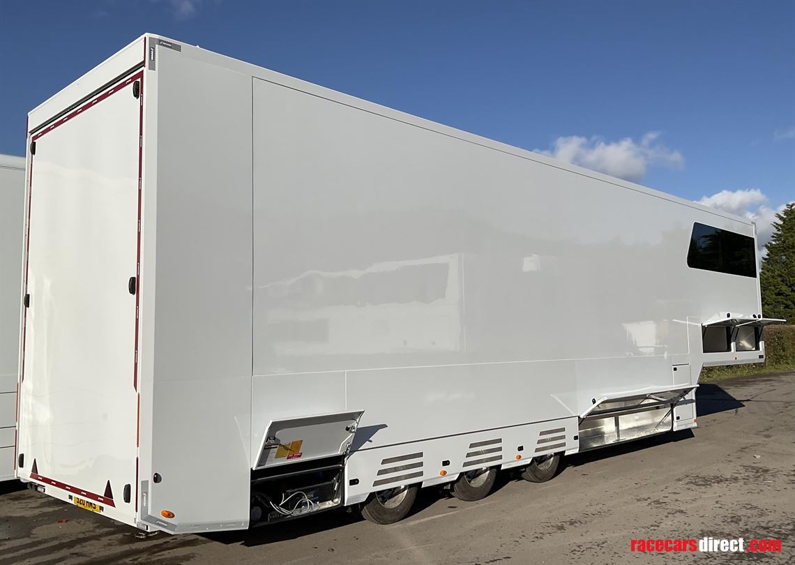 4-car-race-transporter-with-office