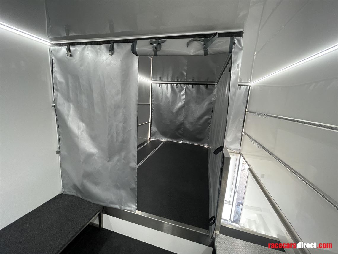 4-car-race-transporter-with-office