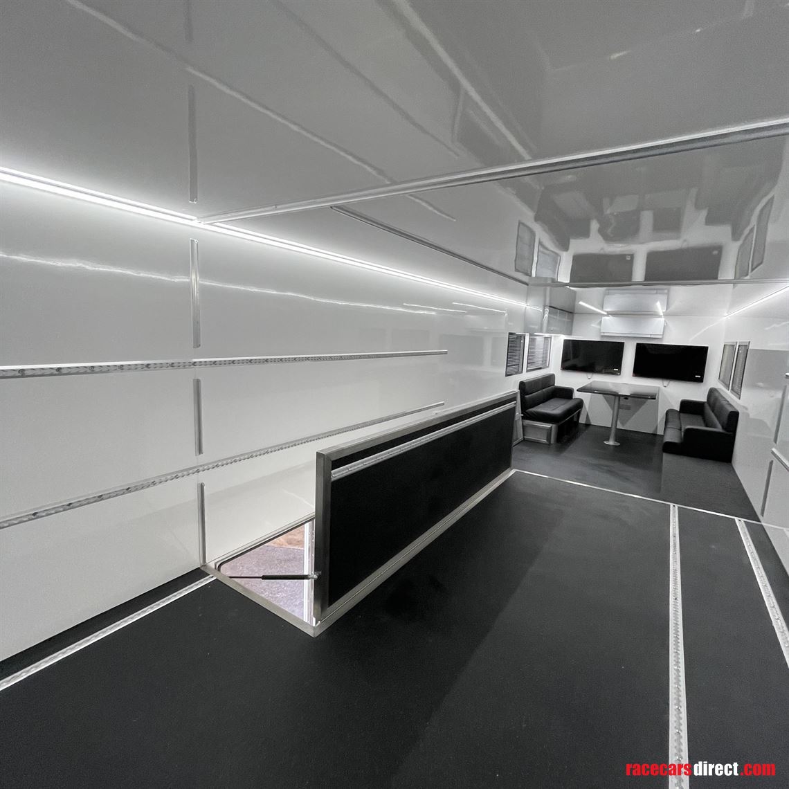 4-car-race-transporter-with-office