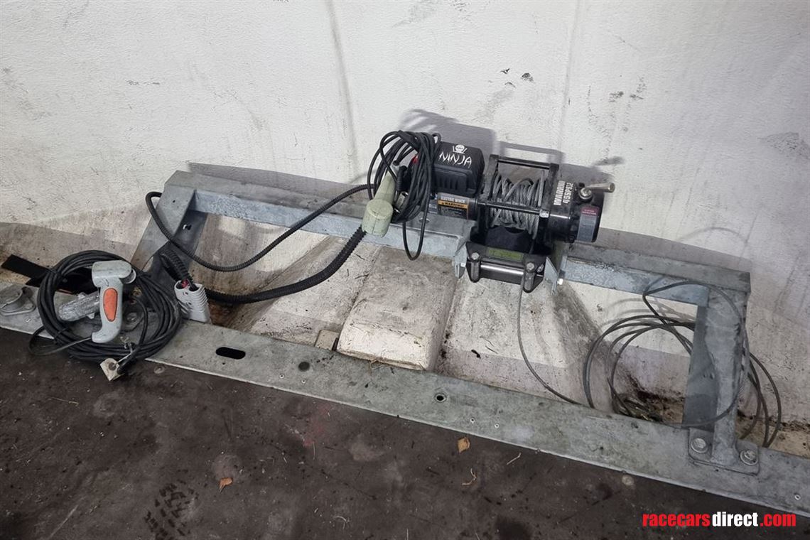 brian-james-race-transporter-6-enclosed-trail