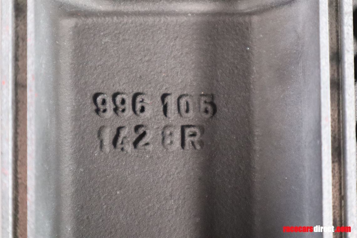 porsche-911-gt1-valve-cover