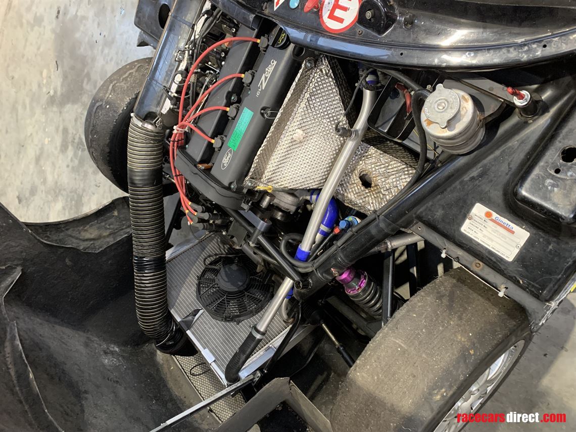 ginetta-gt5-short-pedal-box