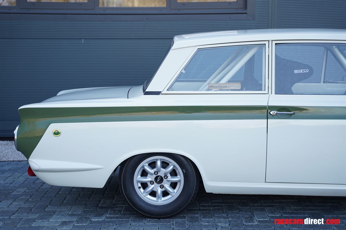1963-lotus-cortina-mk1-fia-race-car