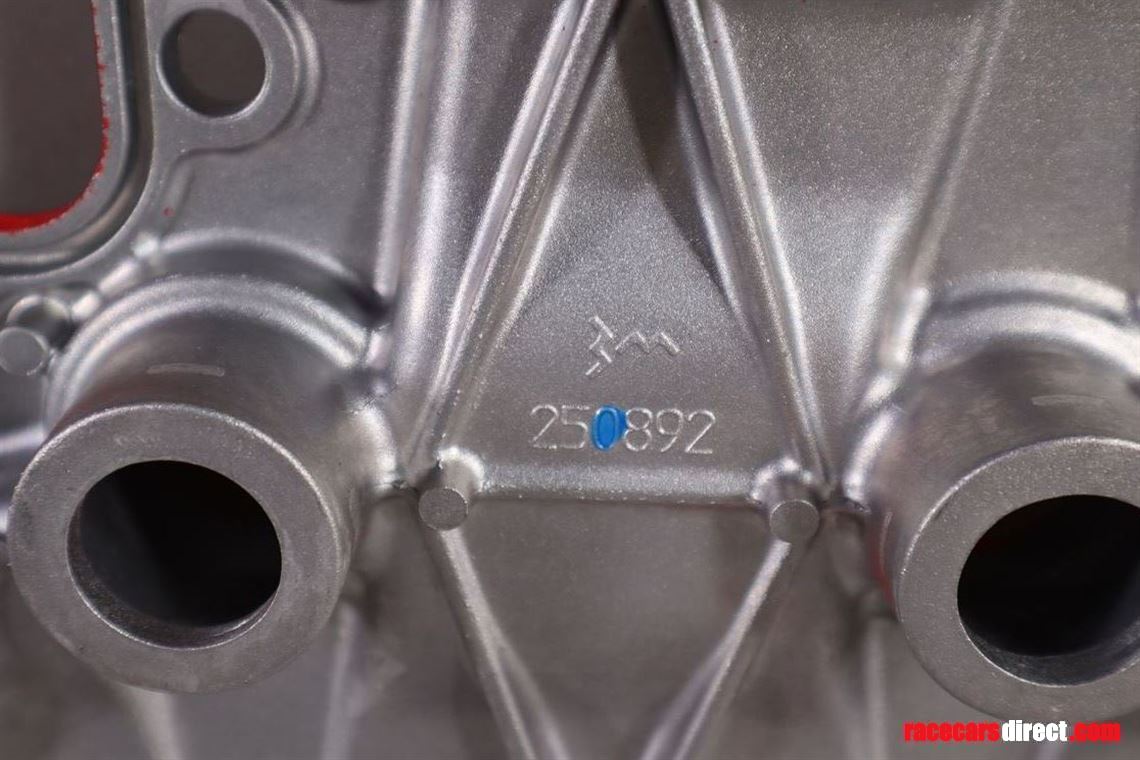 ferrari-458-valve-cover-cylinder-head-cover-2