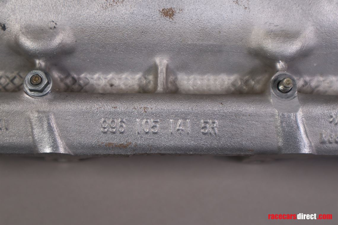 porsche-996-rsr-38l-camshaft-housing-with-val