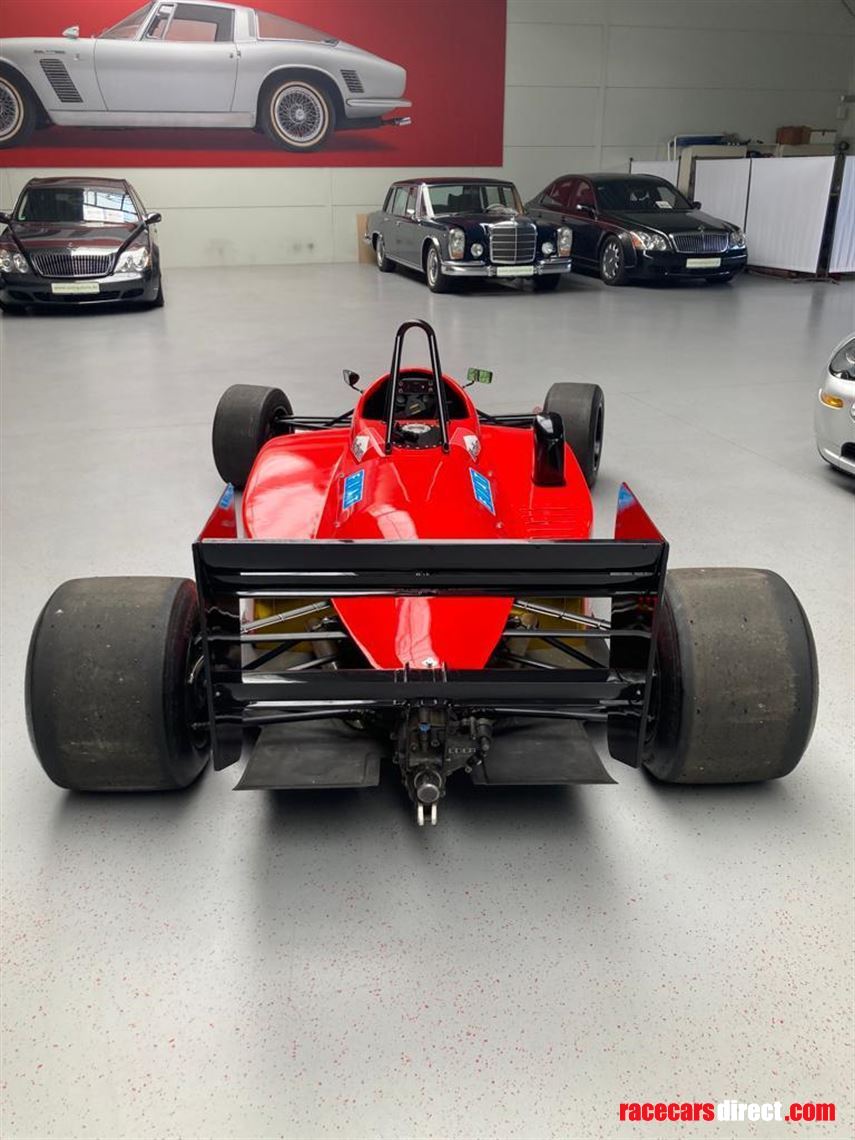 lola-t8950-formula-3000