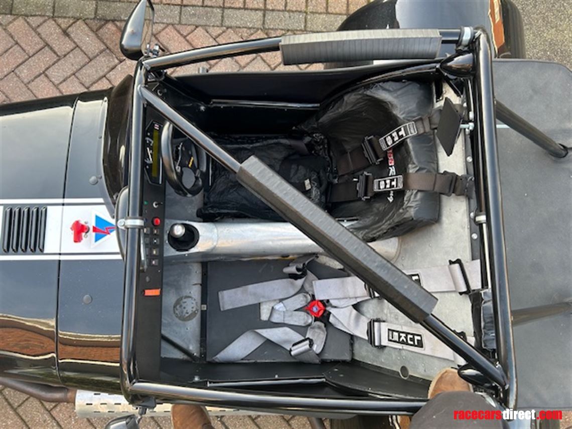 caterham-1600-k-series-race-road-car