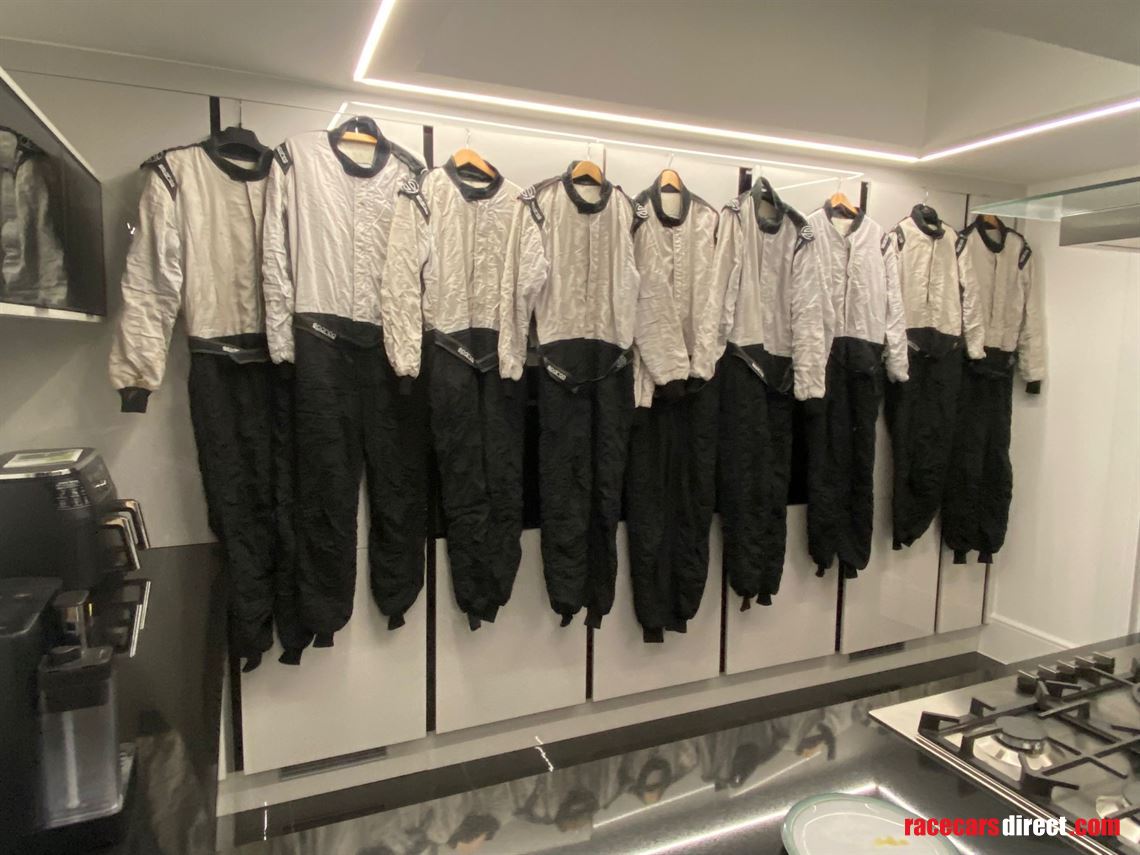 9-sparco-race-team-mechanic-overalls