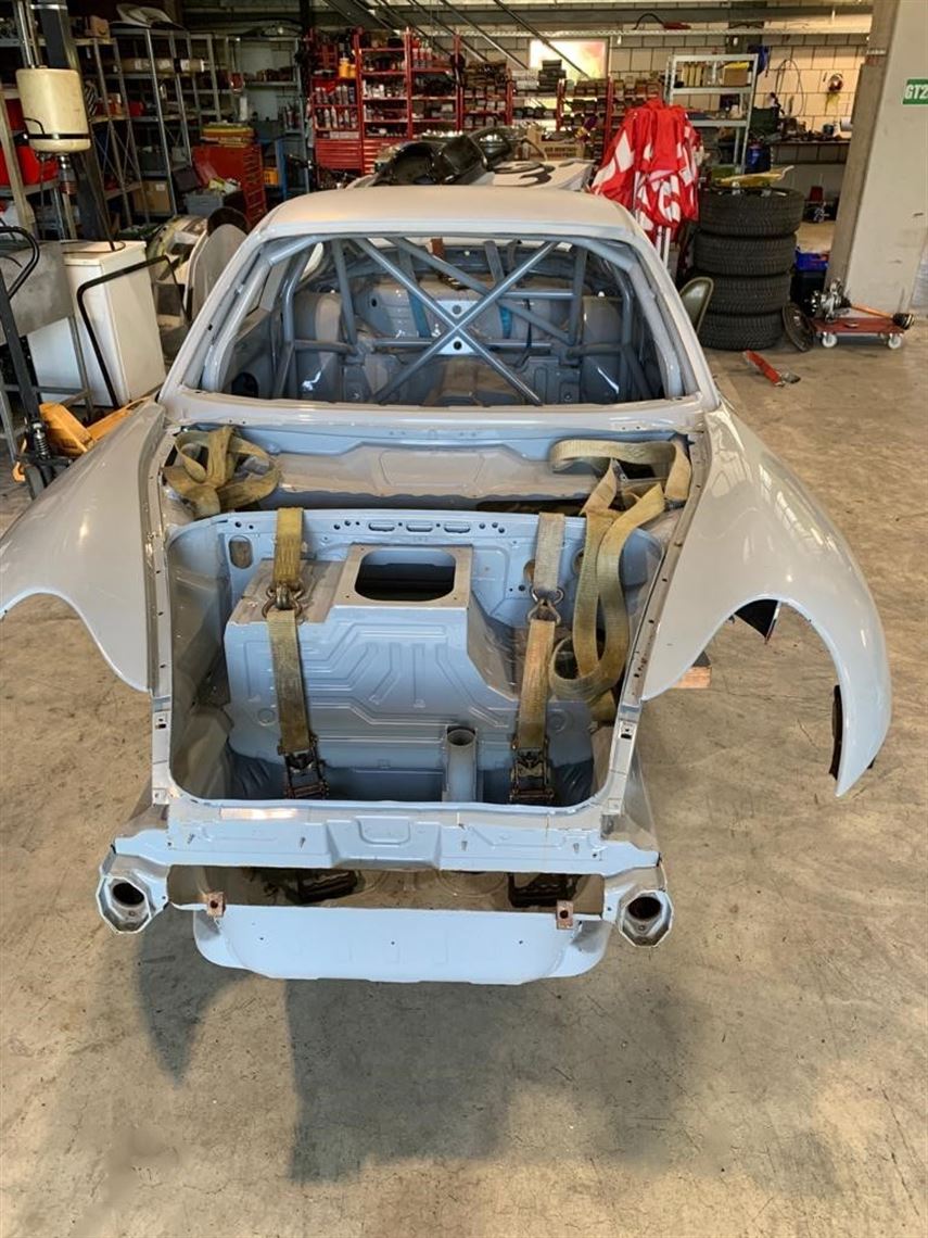 porsche-996-gt2-r-body-with-front-and-rear-bu