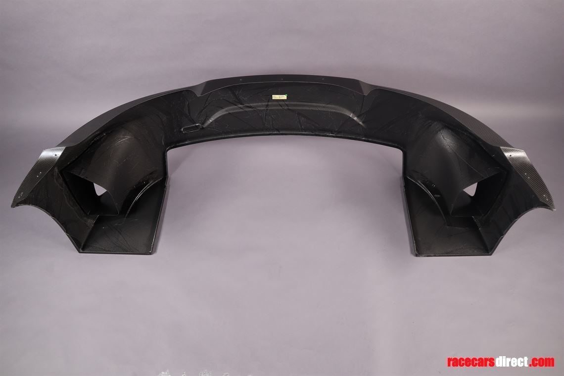 mercedes-amg-gt3-rear-bumper