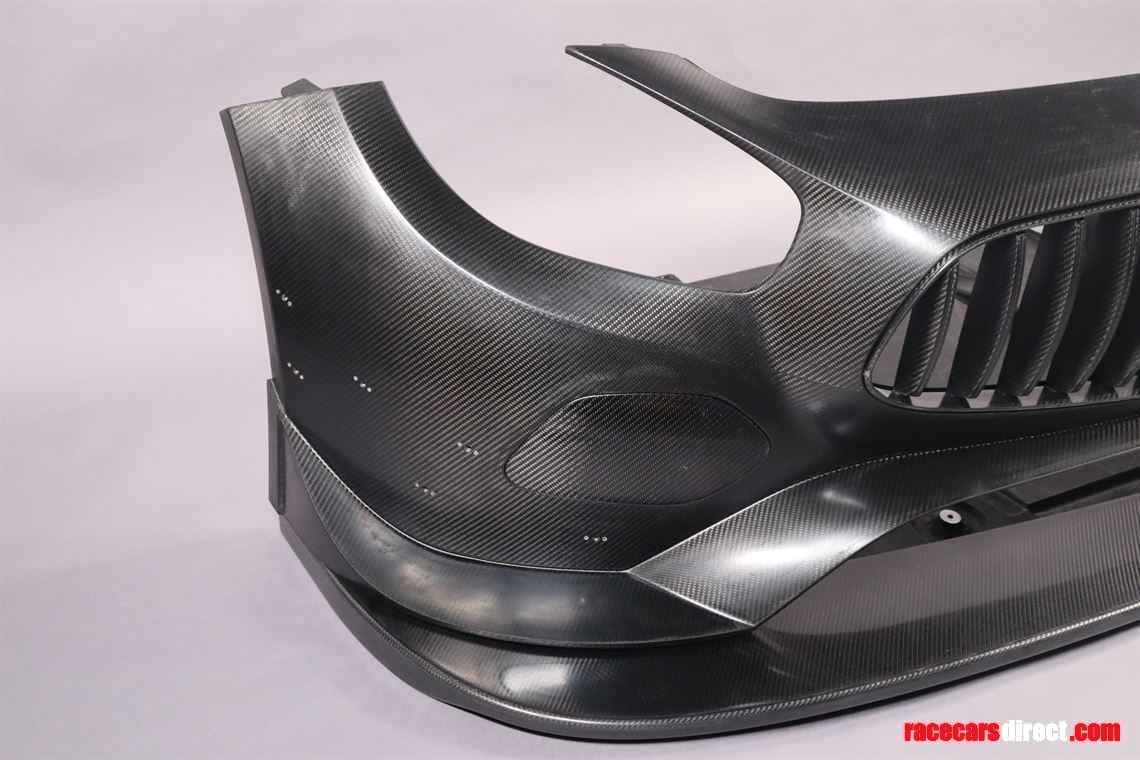 mercedes-amg-gt3-front-bumper-with-front-diff