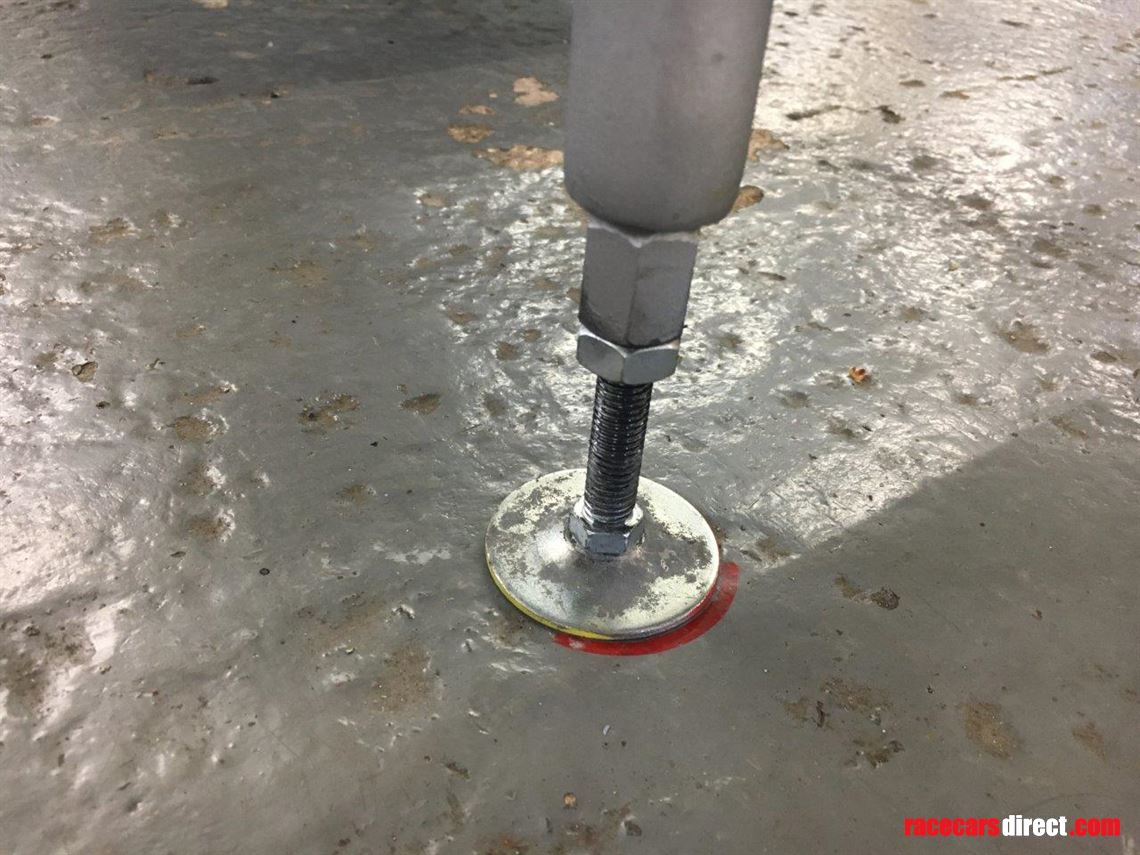 corner-weight-set-up-platforms-with-roll-offs