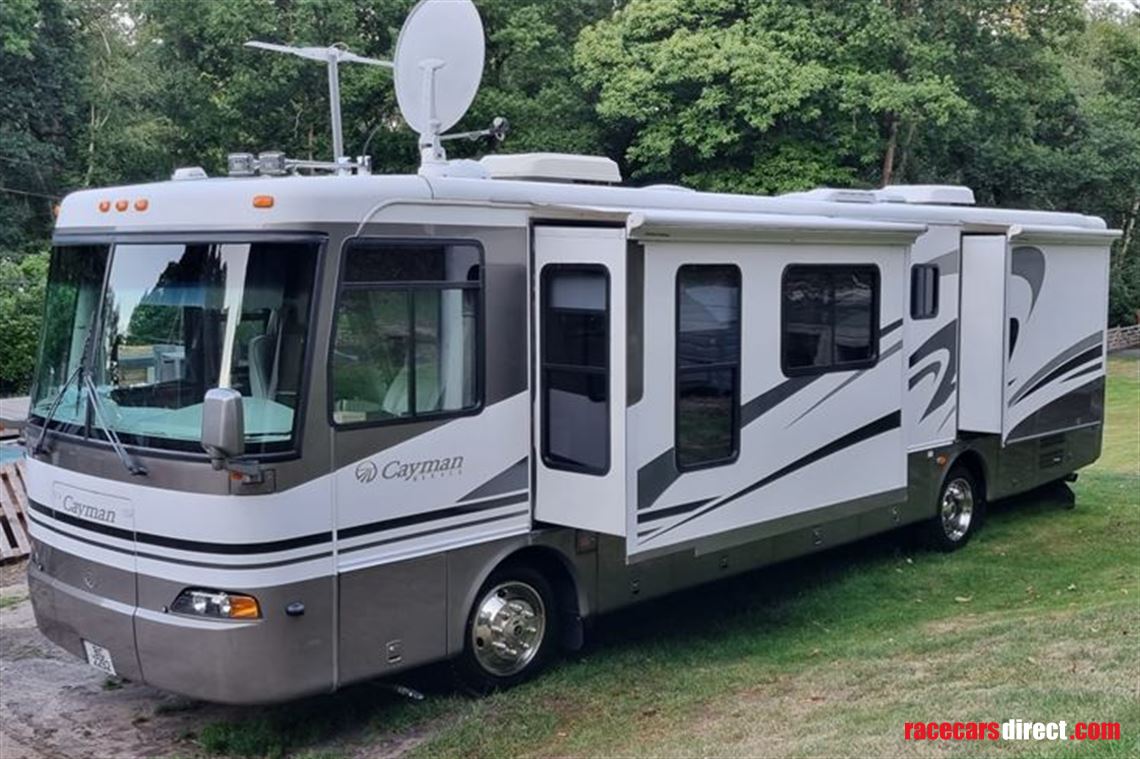 2005-monaco-cayman-american-rv