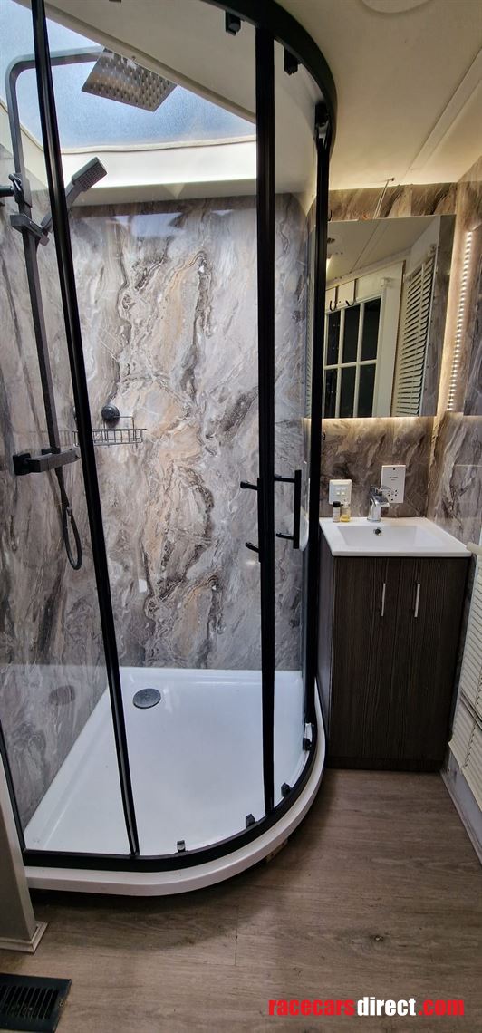 2005-monaco-cayman-american-rv